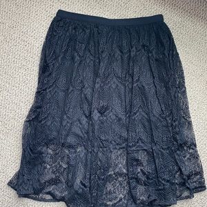 Forever21 Lace skirt (US2)